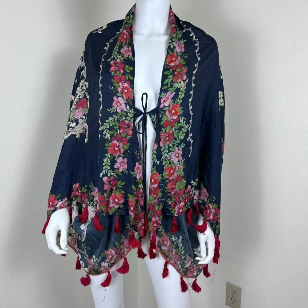 Johnny Was Size M Silk Tassel Wide Flared Sleeve Floral Mococo Boho Shrug Poncho
